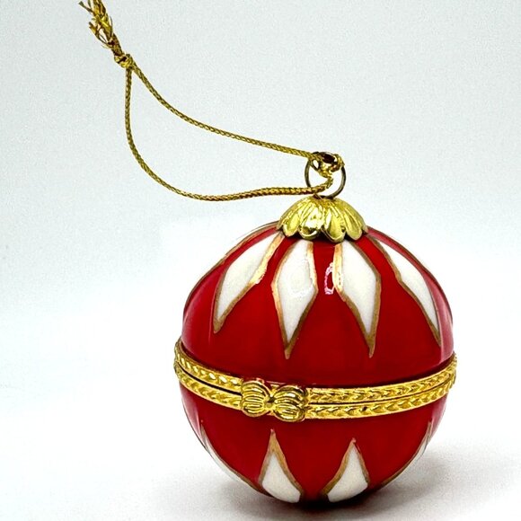 Red Gold Hinged Ornament Box White Accents 2" Diameter Decorative Christmas - Picture 1 of 6